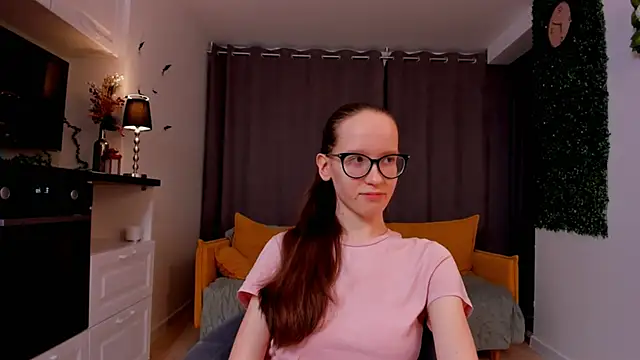 Snapshot of BettyBrowni chatting on February 19, 2025, 4:11 pm BettyBrowni online show from February 19, 2025, 4:11 pm