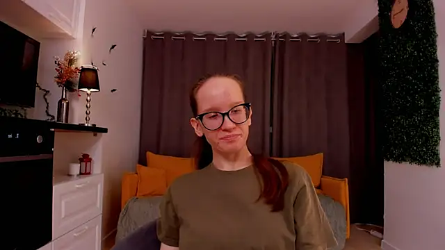 Snapshot of BettyBrowni chatting on February 22, 2025, 7:14 pm BettyBrowni online show from February 22, 2025, 7:14 pm