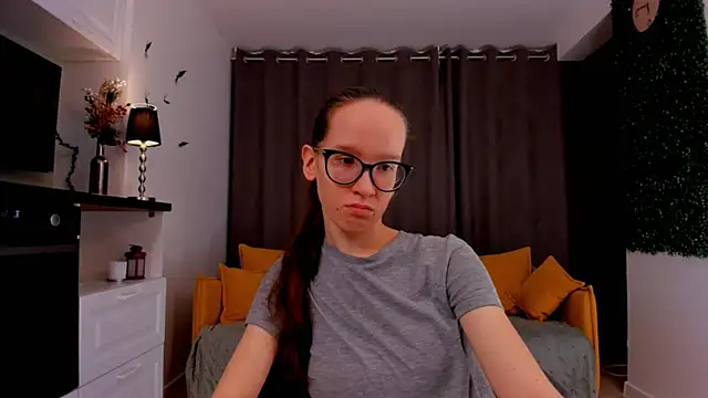 Snapshot of BettyBrowni chatting on February 23, 2025, 4:13 pm BettyBrowni online show from February 23, 2025, 4:13 pm