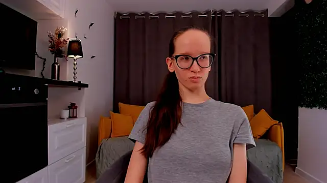 Snapshot of BettyBrowni chatting on February 23, 2025, 7:17 pm BettyBrowni online show from February 23, 2025, 7:17 pm