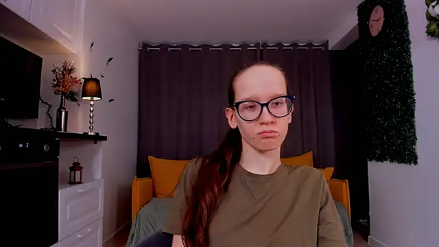 Snapshot of BettyBrowni chatting on March 6, 2025, 7:10 pm BettyBrowni online show from March 6, 2025, 7:10 pm