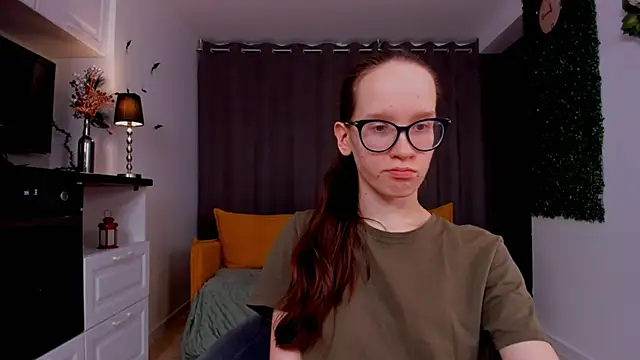 Snapshot of BettyBrowni chatting on March 6, 2025, 10:15 pm BettyBrowni online show from March 6, 2025, 10:15 pm