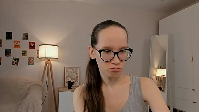 Snapshot of BettyBrowni chatting on March 20, 2025, 4:09 pm BettyBrowni online show from March 20, 2025, 4:09 pm