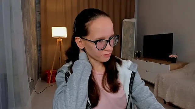 Snapshot of BettyBrowni chatting on September 16, 2025, 4:08 pm BettyBrowni online show from September 16, 2025, 4:08 pm