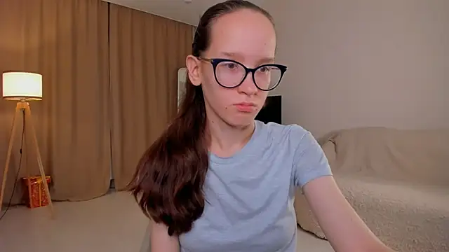 Snapshot of BettyBrowni chatting on October 4, 2025, 4:05 pm BettyBrowni online show from October 4, 2025, 4:05 pm