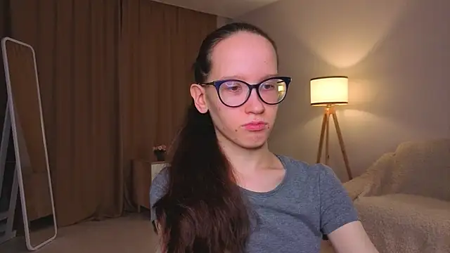 BettyBrowni online show from December 14, 2025, 5:07 pm