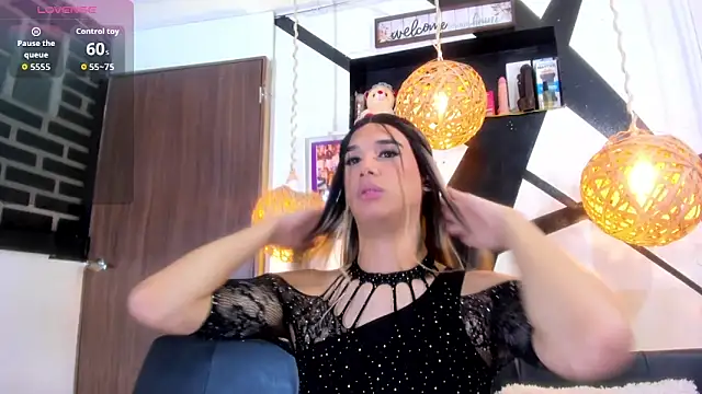 victoria aleia  online show from February 11, 2026, 12:04 am