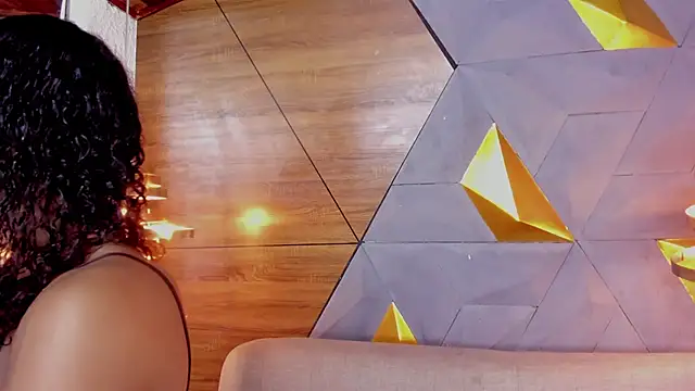 Snapshot of sarah_banks1 chatting on December 27, 2024, 7:03 pm sarah banks1 online show from December 27, 2024, 7:03 pm