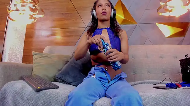 Snapshot of sarah_banks1 chatting on December 30, 2024, 7:11 pm sarah banks1 online show from December 30, 2024, 7:11 pm