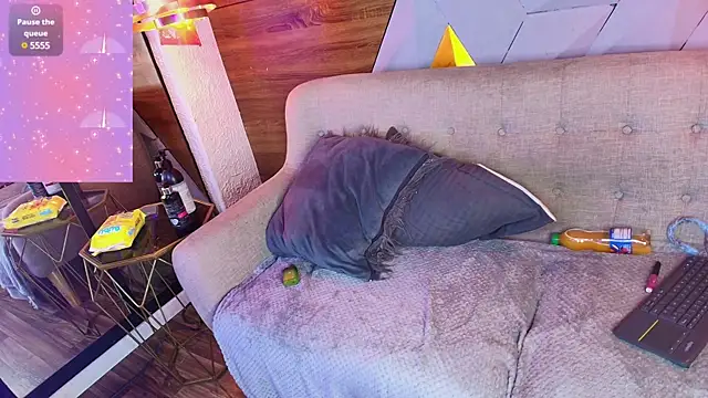 Snapshot of sarah_banks1 chatting on February 19, 2025, 10:20 pm sarah banks1 online show from February 19, 2025, 10:20 pm