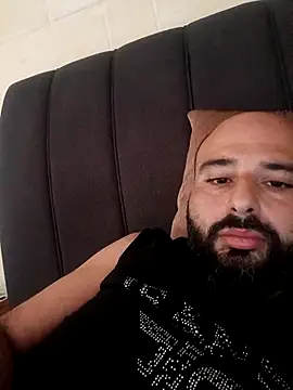 Snapshot of Denisilboss chatting on February 5, 2026, 4:00 pm Denisilboss online show from February 5, 2026, 4:00 pm