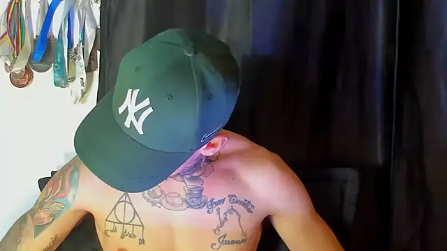 zyongracia online show from February 15, 2025, 1:27 pm