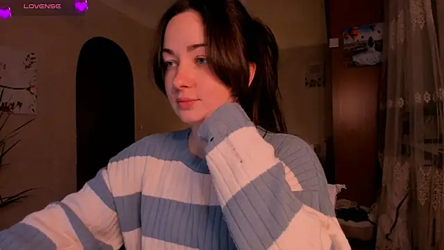 cClandesTina online show from February 28, 2026, 9:49 pm