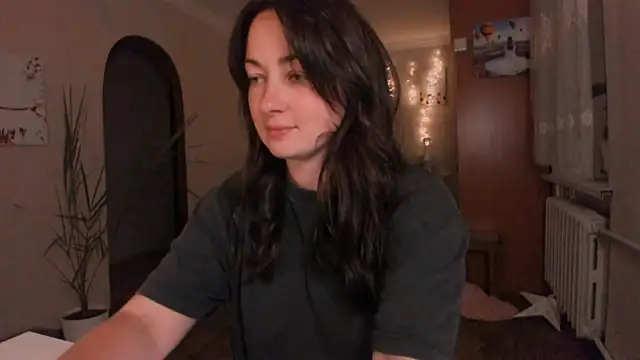 Snapshot of cClandesTina chatting on June 20, 2026, 8:22 pm cClandesTina online show from June 20, 2026, 8:22 pm