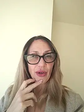 Snapshot of JasmineNoir2 chatting on February 13, 2026, 1:18 pm JasmineNoir2 online show from February 13, 2026, 1:18 pm