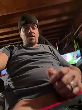 Snapshot of joeycbigcock chatting on December 18, 2024, 9:08 pm joeycbigcock online show from December 18, 2024, 9:08 pm