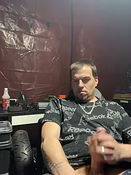 Snapshot of joeycbigcock chatting on March 13, 2025, 5:50 pm joeycbigcock online show from March 13, 2025, 5:50 pm