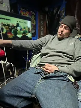 Snapshot of joeycbigcock chatting on March 28, 2026, 2:55 am joeycbigcock online show from March 28, 2026, 2:55 am