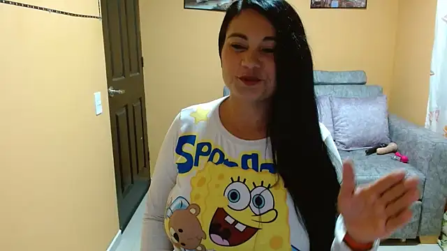 Snapshot of Kerly_Lopez chatting on January 22, 2025, 11:10 pm Kerly Lopez online show from January 22, 2025, 11:10 pm