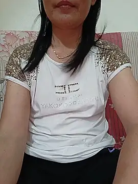 Snapshot of Asian_girl13 chatting on June 14, 2026, 3:03 pm Asian girl13 online show from June 14, 2026, 3:03 pm