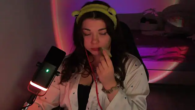 helengilmor online show from February 26, 2026, 5:23 pm