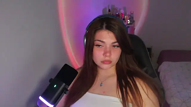 helengilmor online show from April 26, 2026, 2:15 pm