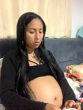 luna asss online show from October 11, 2025, 4:16 pm