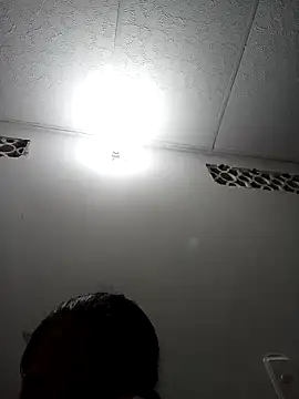 luna asss online show from April 19, 2026, 3:39 am