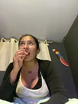 Snapshot of luna_asss chatting on July 23, 2026, 2:42 am luna asss online show from July 23, 2026, 2:42 am