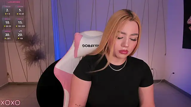 SamanthaKlein  online show from November 21, 2025, 12:54 am