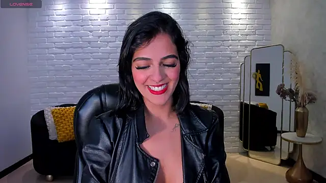 Snapshot of VictoriaMilan_ chatting on December 6, 2024, 8:29 pm VictoriaMilan online show from December 6, 2024, 8:29 pm