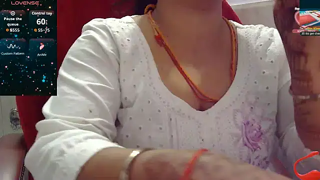 Gulaboo bhabi online show from October 11, 2025, 1:42 pm