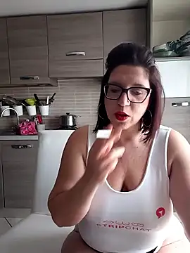 Snapshot of carolyne2023 chatting on January 18, 2026, 9:02 am carolyne2023 online show from January 18, 2026, 9:02 am