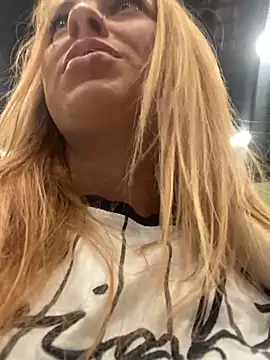 Sweet   Emily online show from December 6, 2024, 2:28 pm