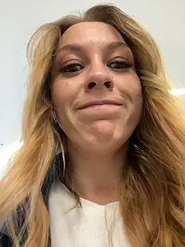 Sweet   Emily online show from October 6, 2025, 1:19 pm