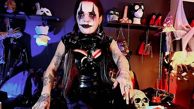 MorganaCrowley online show from October 31, 2025, 6:20 pm