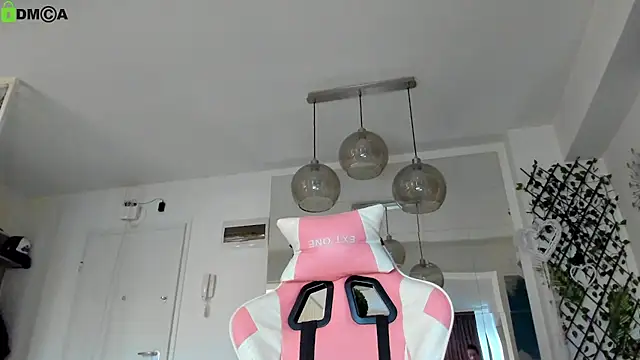 IreneVON online show from April 7, 2026, 4:13 am