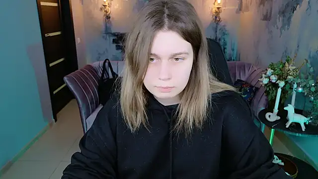 FioraMarmoris online show from January 16, 2025, 12:09 pm