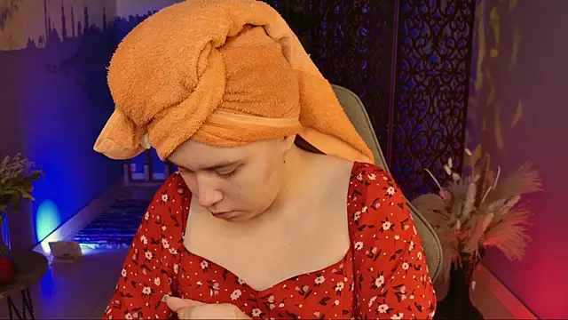 FioraMarmoris online show from September 21, 2025, 5:20 am