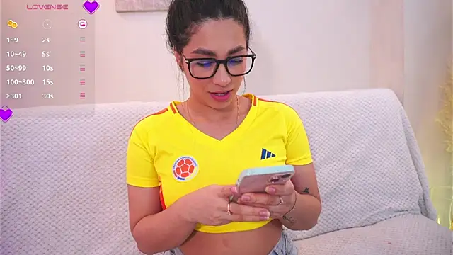 Snapshot of amelie_leigh chatting on September 10, 2025, 3:39 am amelie leigh online show from September 10, 2025, 3:39 am