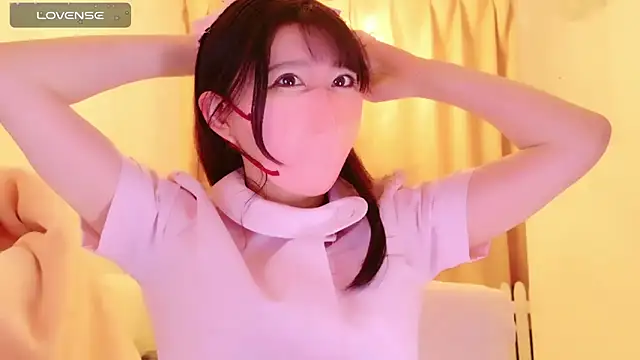 Snapshot of maii- chatting on February 19, 2025, 6:43 pm maii- online show from February 19, 2025, 6:43 pm