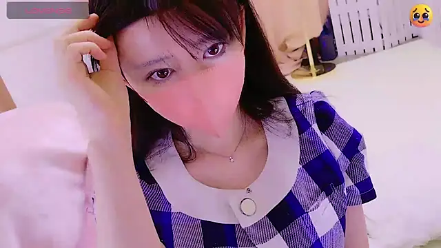 Snapshot of maii- chatting on March 21, 2025, 8:50 pm maii- online show from March 21, 2025, 8:50 pm