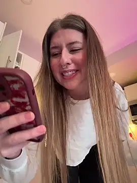 sophielove888 online show from March 28, 2026, 4:39 pm