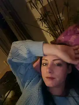 Snapshot of Jasmin-White chatting on December 11, 2024, 5:04 pm Jasmin-White online show from December 11, 2024, 5:04 pm