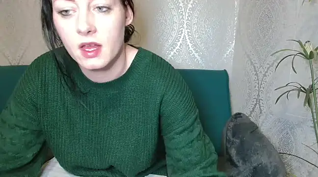 Snapshot of Jasmin-White chatting on December 22, 2024, 12:07 am Jasmin-White online show from December 22, 2024, 12:07 am