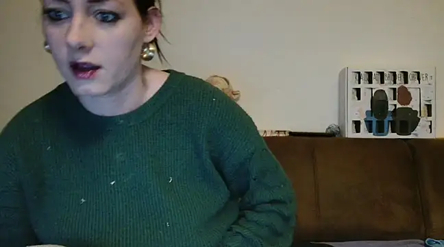 Snapshot of Jasmin-White chatting on January 4, 2025, 11:17 pm Jasmin-White online show from January 4, 2025, 11:17 pm
