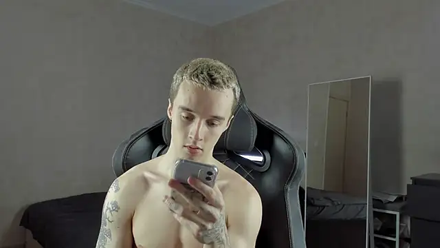 MasonWarholl online show from December 11, 2024, 12:34 pm