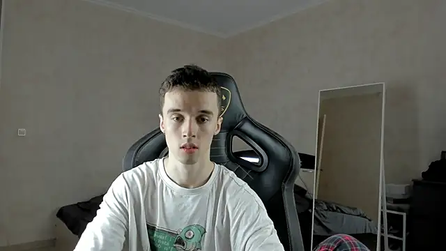 MasonWarholl online show from March 4, 2025, 12:55 pm