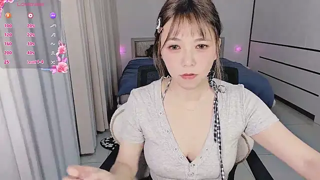 Snapshot of miyababytw chatting on April 29, 2026, 4:33 pm miyababytw online show from April 29, 2026, 4:33 pm
