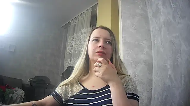 Snapshot of ViolaCandy chatting on November 20, 2025, 2:39 pm ViolaCandy online show from November 20, 2025, 2:39 pm